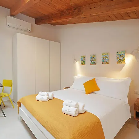 Sa Madalena And Guest house *